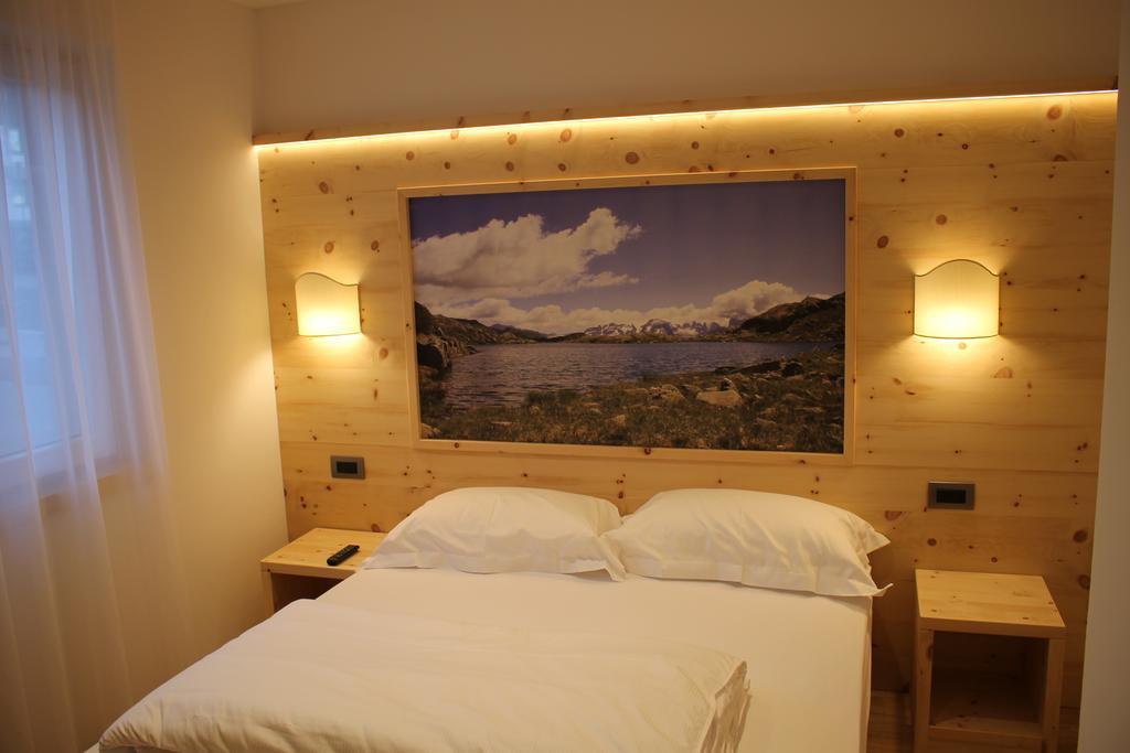 מדונה די קמפיליו B&B Augusto חדר תמונה